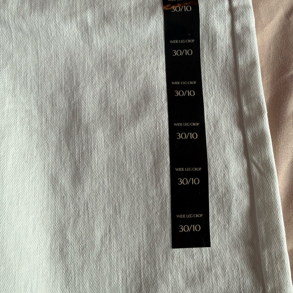 Banana Republic White Wide-Leg Cropped Jeans - Picture 8 of 10